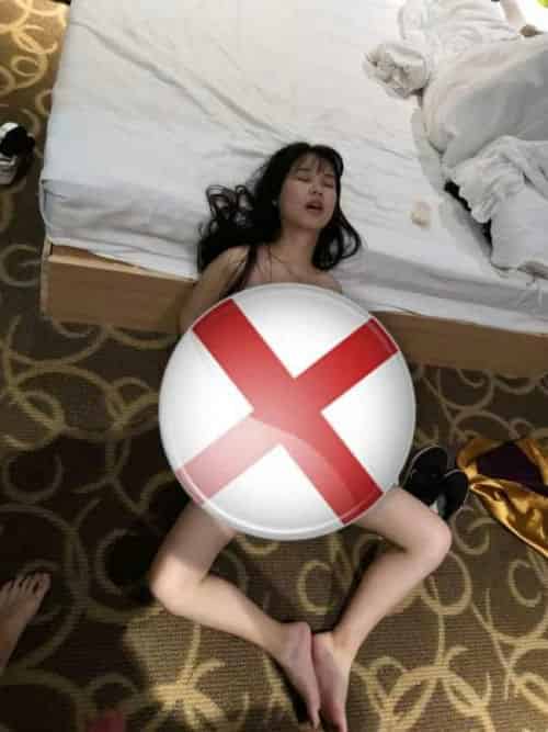 圣诞节谜奸02年妹子上下粉嫩颜值身材极品捆绑扇脸口交插图