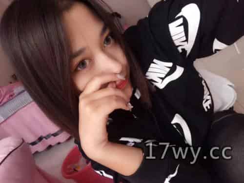 网友投稿美少女郭郭vip收费视频图包资源插图1