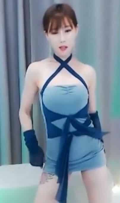 虎牙女神嘉艺-优美儿展示极品身材1V插图